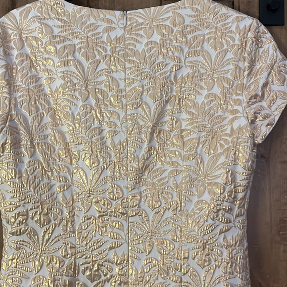 J. McLaughlin Champagne Metallic Palm Leaf Dress with Cap Sleeves V-Neck - Picture 9 of 9